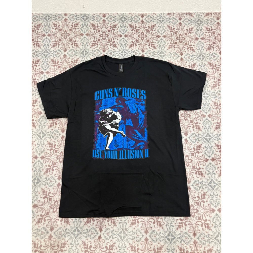 Guns N Roses Use Your Illusion II Black Graphic T-Shirt Gildan Heavy Cotton L